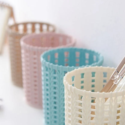 Rattan Plastic Pen Holder